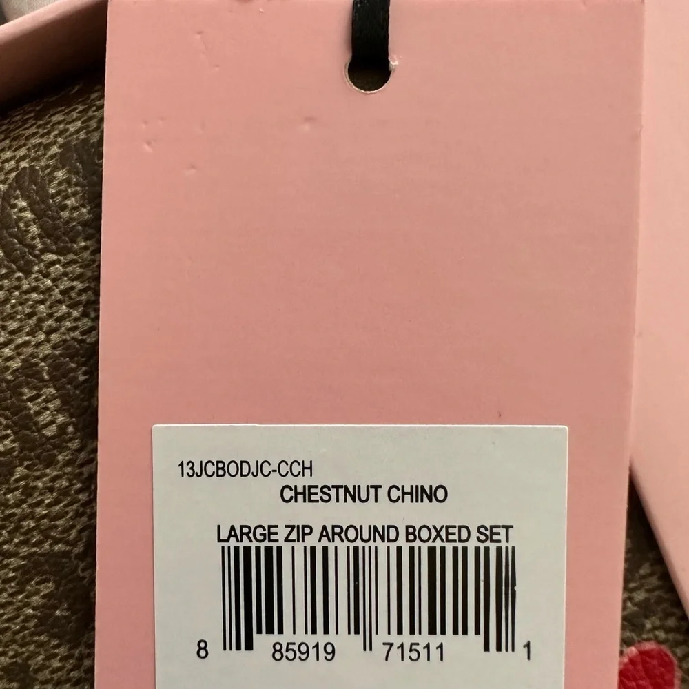 Juicy Couture Chesnut Chino Large Zip Around Boxed Set Wallet